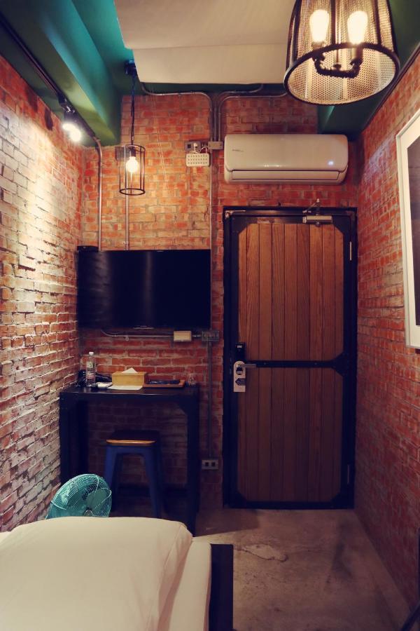 Travel Charger Hostel Hualien City Exterior foto