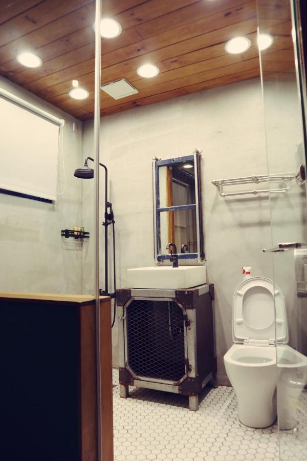 Travel Charger Hostel Hualien City Exterior foto